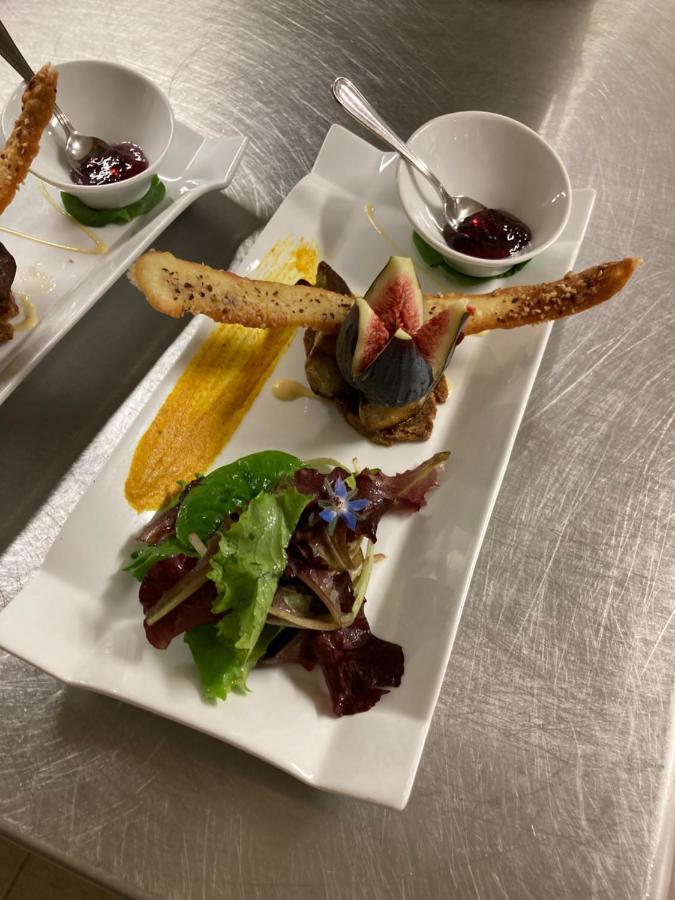 Aux Vieux Arceaux Hotel Mercuer Kültér fotó