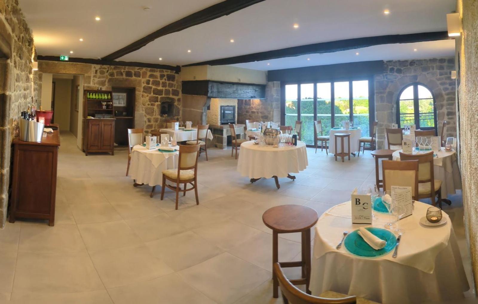 Aux Vieux Arceaux Hotel Mercuer Kültér fotó