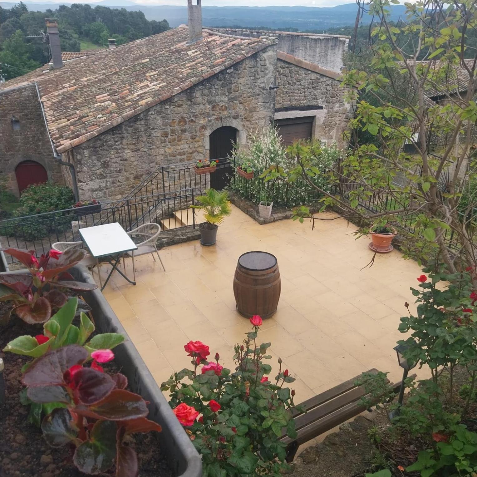 Aux Vieux Arceaux Hotel Mercuer Kültér fotó