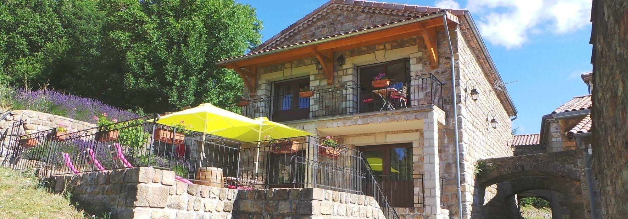 Aux Vieux Arceaux Hotel Mercuer Kültér fotó