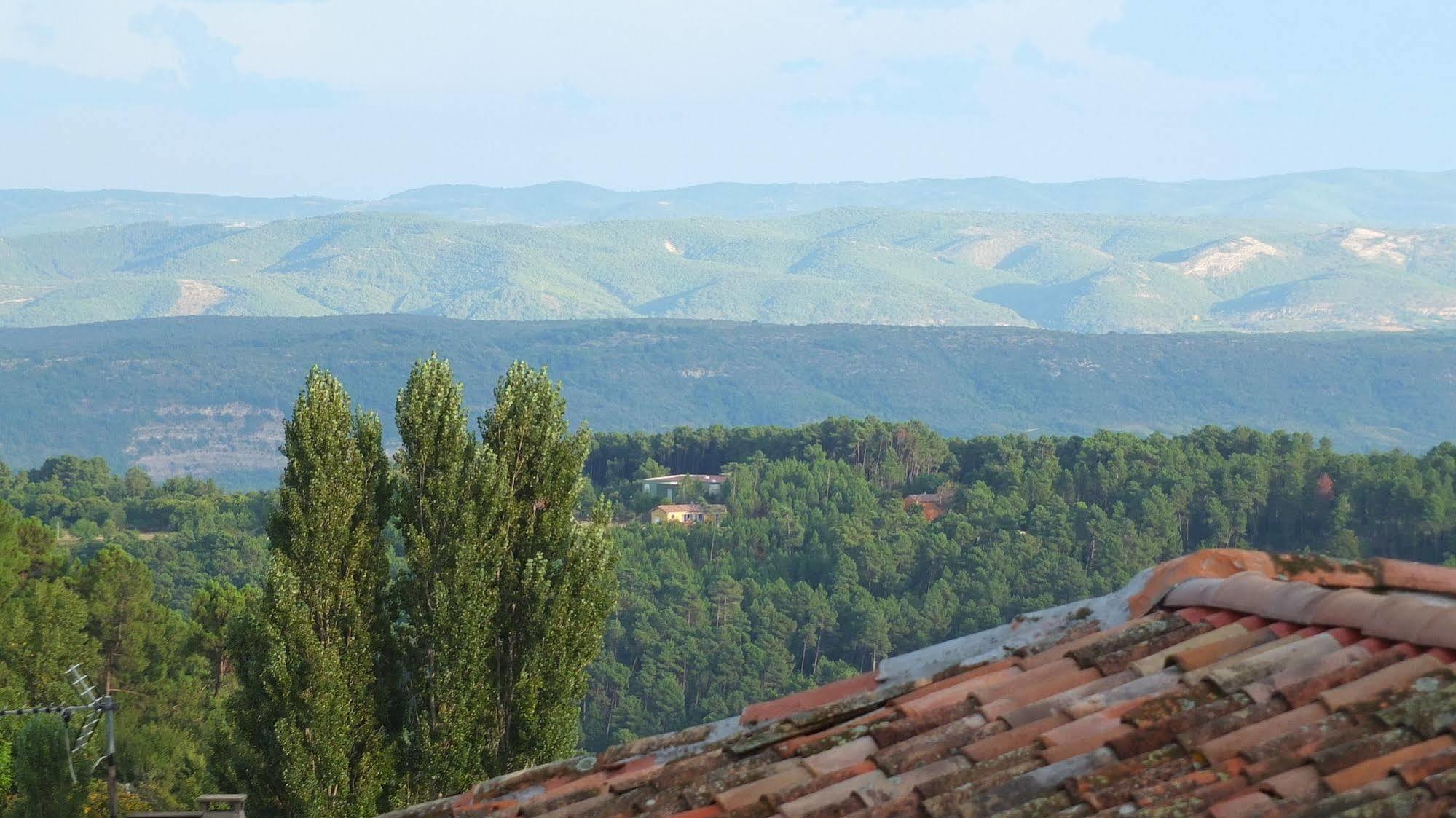 Aux Vieux Arceaux Hotel Mercuer Kültér fotó